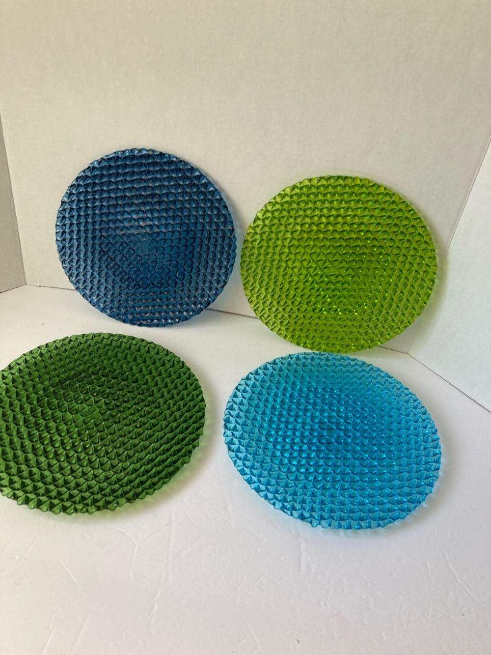 Set of 4 Textured  vintage pressed diamond pattern bubble Glass 8 1/2in